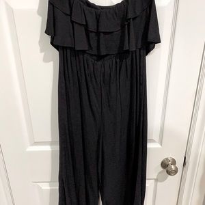 Cute sleeveless jumpsuit! Perfect for summer